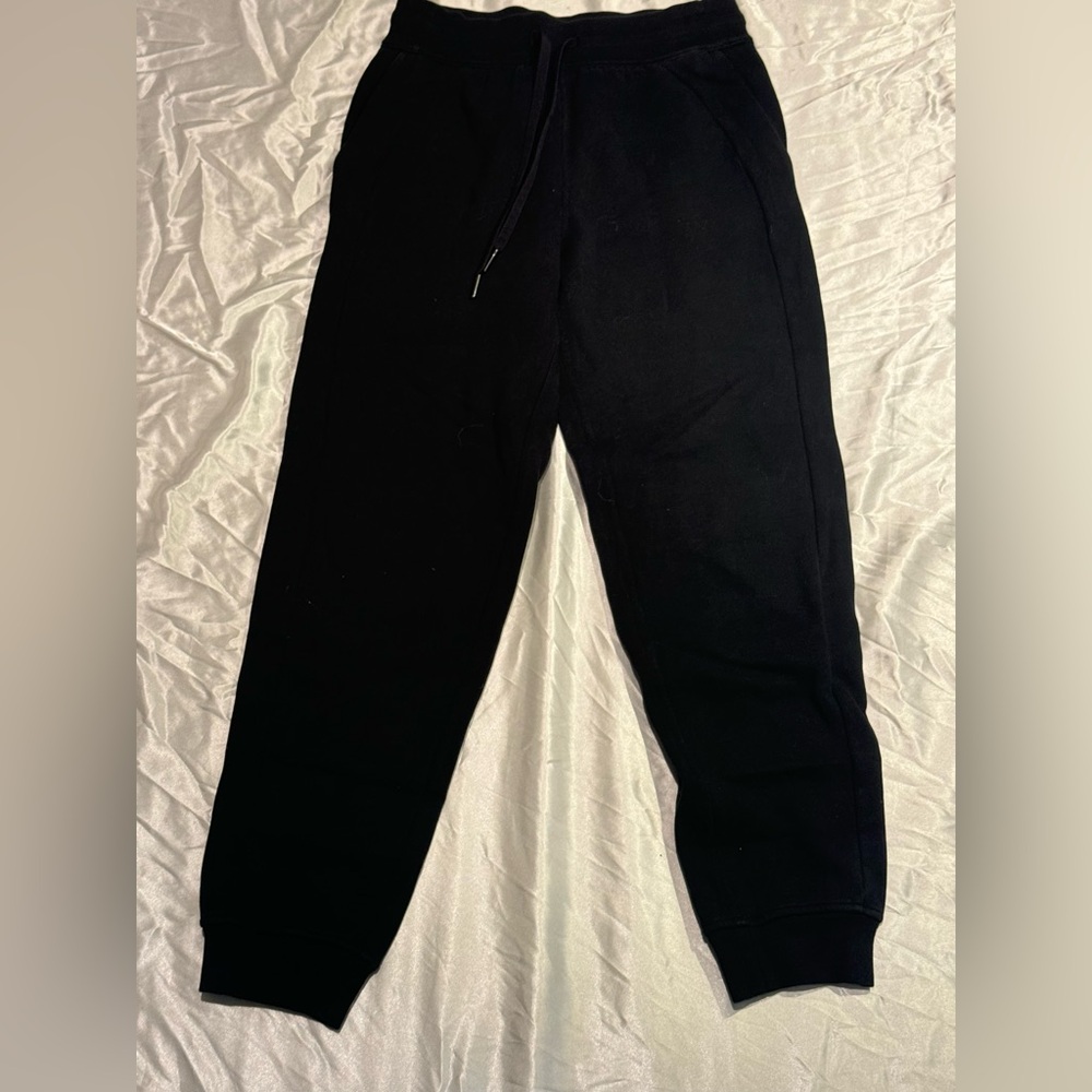 Lululemon Woman’s Black Jogger Pants